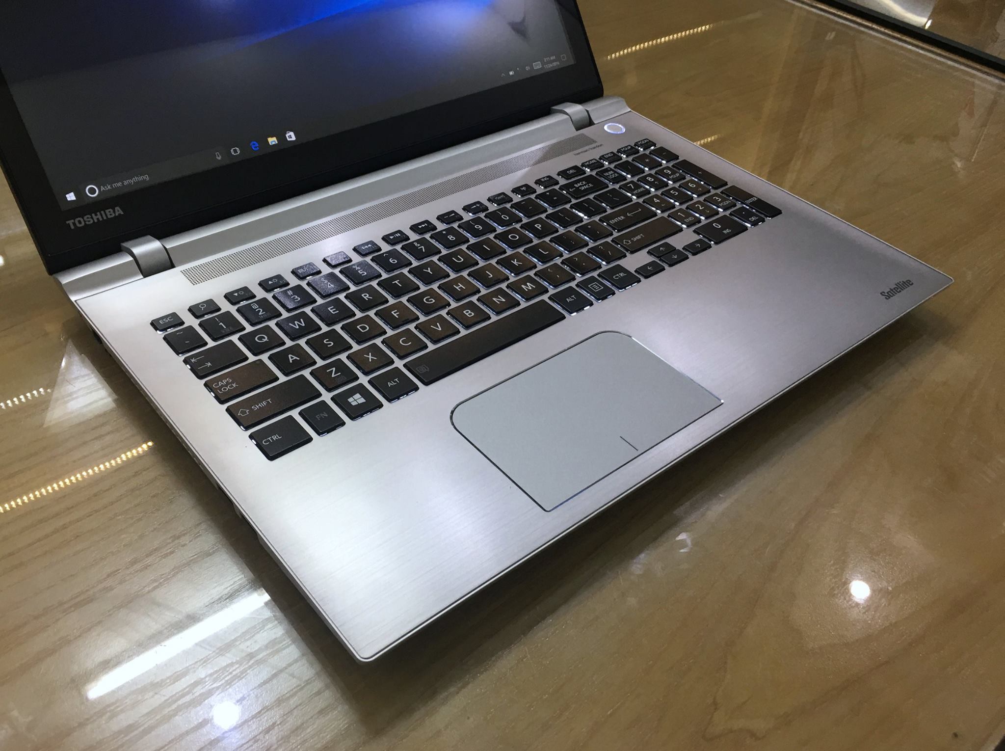 Laptop Gaming Toshiba Satelltite S55T - C5325 - 4 K-4.jpg